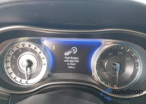 2018 Chrysler 300 Limited Awd from USA, damaged, VIN 2C3CCAKG1JH302161